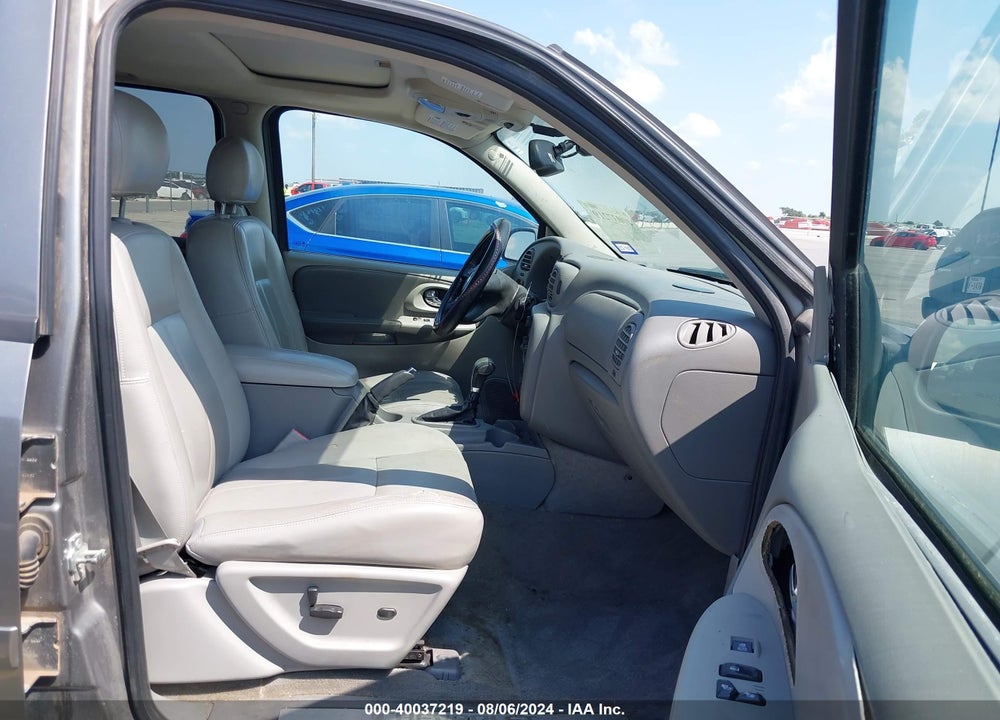 2008 CHEVROLET TRAILBLAZER LT VIN: 1GNDT13S382113539