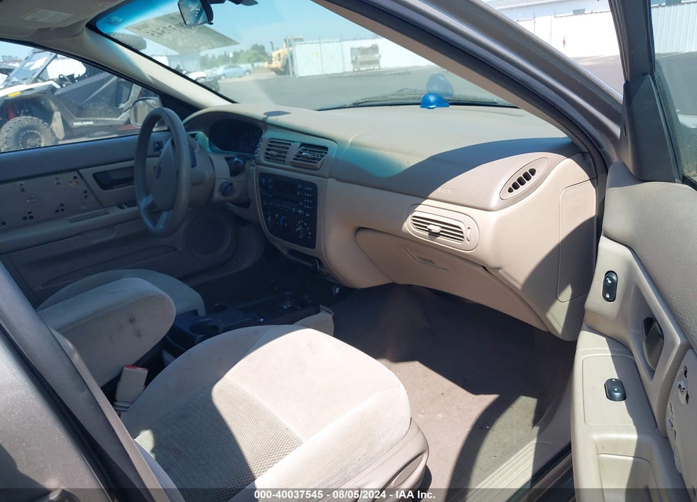 2005 FORD TAURUS SE VIN: 1FAHP53225A247570