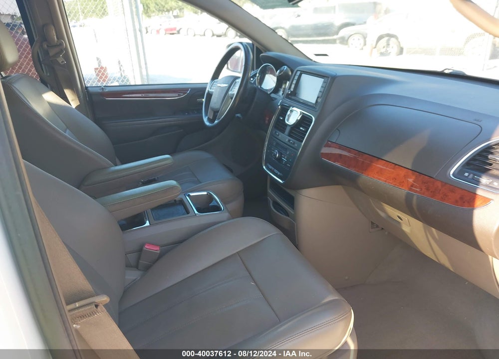 2014 CHRYSLER TOWN & COUNTRY TOURING VIN: 2C4RC1BG7ER143118