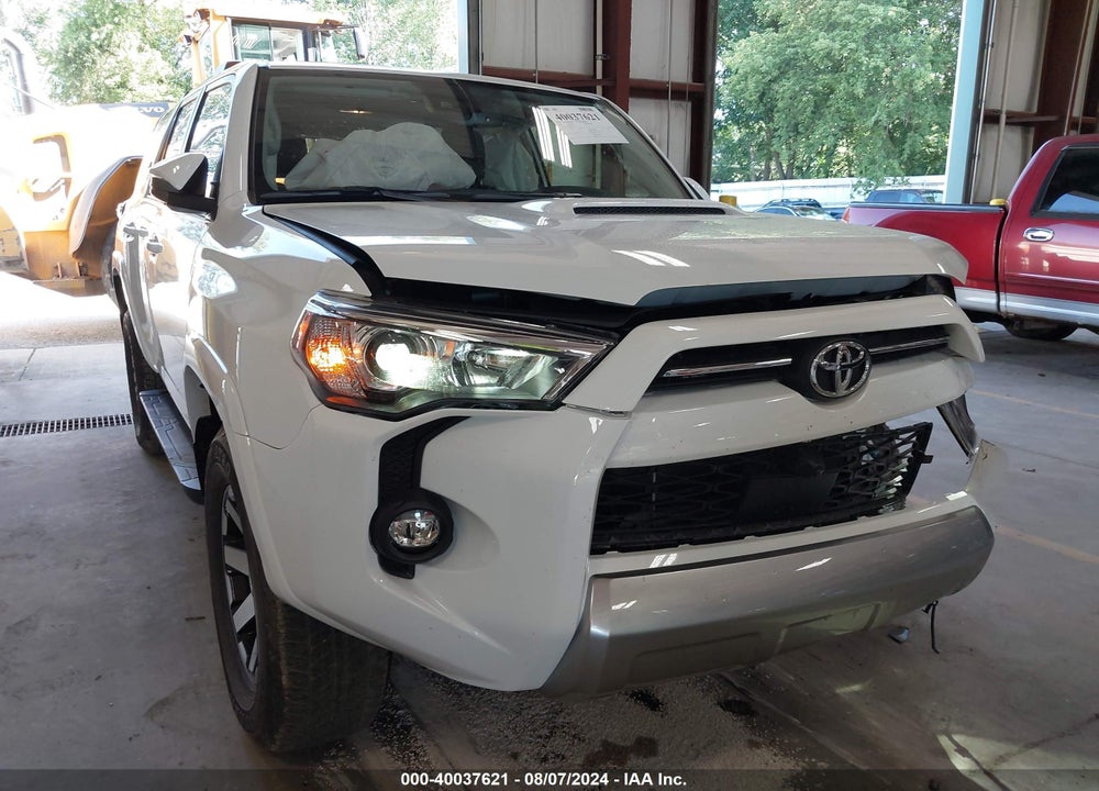 2024 TOYOTA 4RUNNER TRD OFF ROAD PREMIUM VIN: JTERU5JR9R6237176