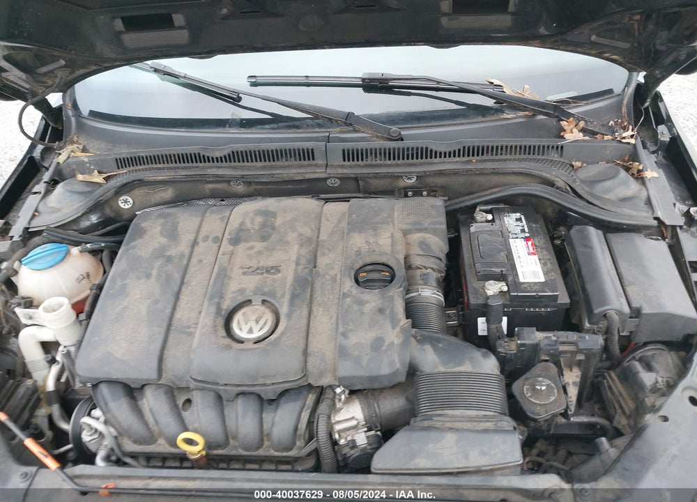 2013 VOLKSWAGEN JETTA 2.5L SE VIN: 3VWDX7AJ1DM451225