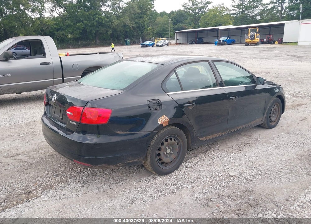 2013 VOLKSWAGEN JETTA 2.5L SE VIN: 3VWDX7AJ1DM451225