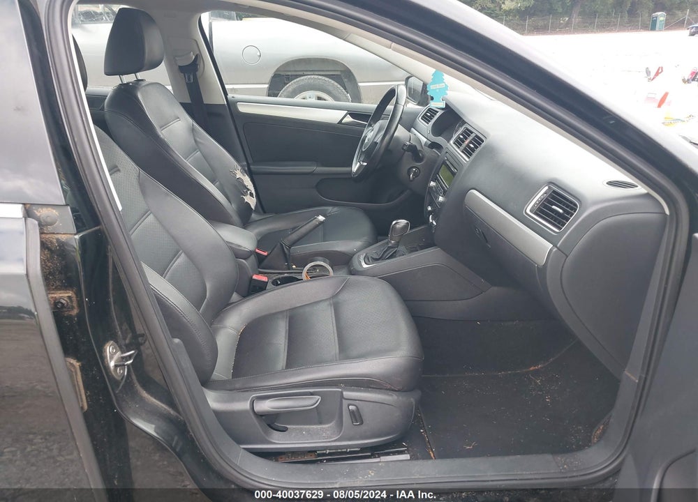 2013 VOLKSWAGEN JETTA 2.5L SE VIN: 3VWDX7AJ1DM451225