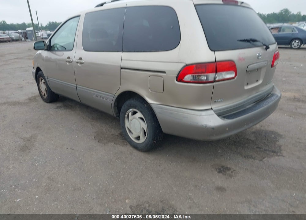 2002 TOYOTA SIENNA XLE VIN: 4T3ZF13C42U457068