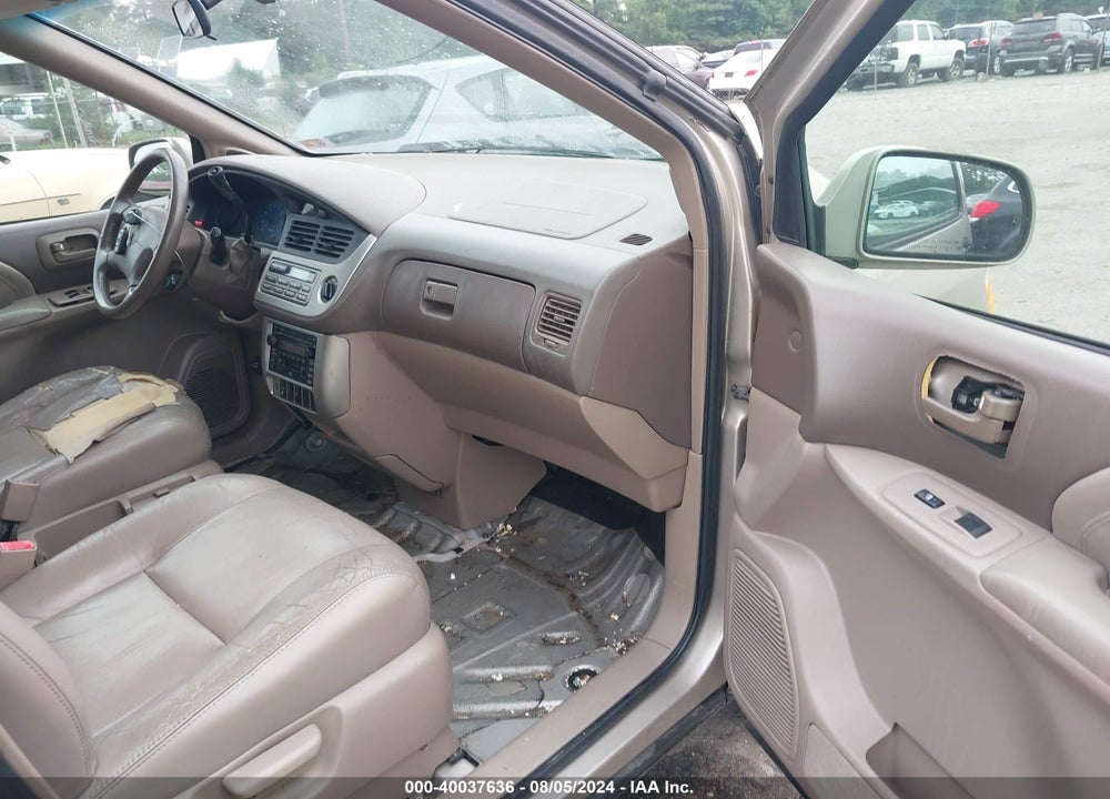 2002 TOYOTA SIENNA XLE VIN: 4T3ZF13C42U457068