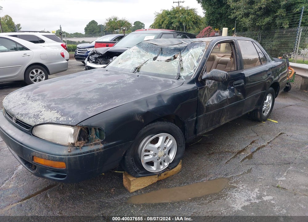 1995 TOYOTA CAMRY LE VIN: 4T1SK12E3SU898098