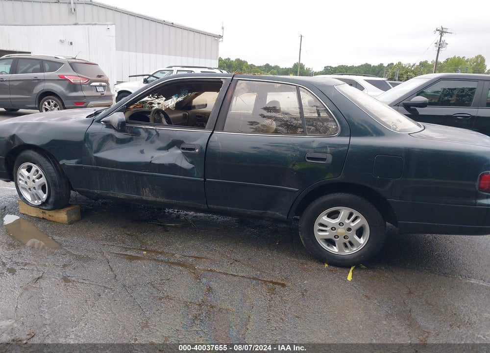 1995 TOYOTA CAMRY LE VIN: 4T1SK12E3SU898098