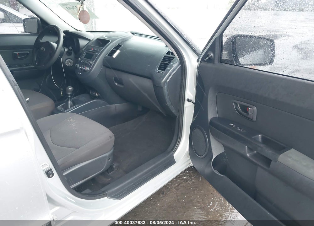 2013 KIA SOUL VIN: KNDJT2A56D7764661