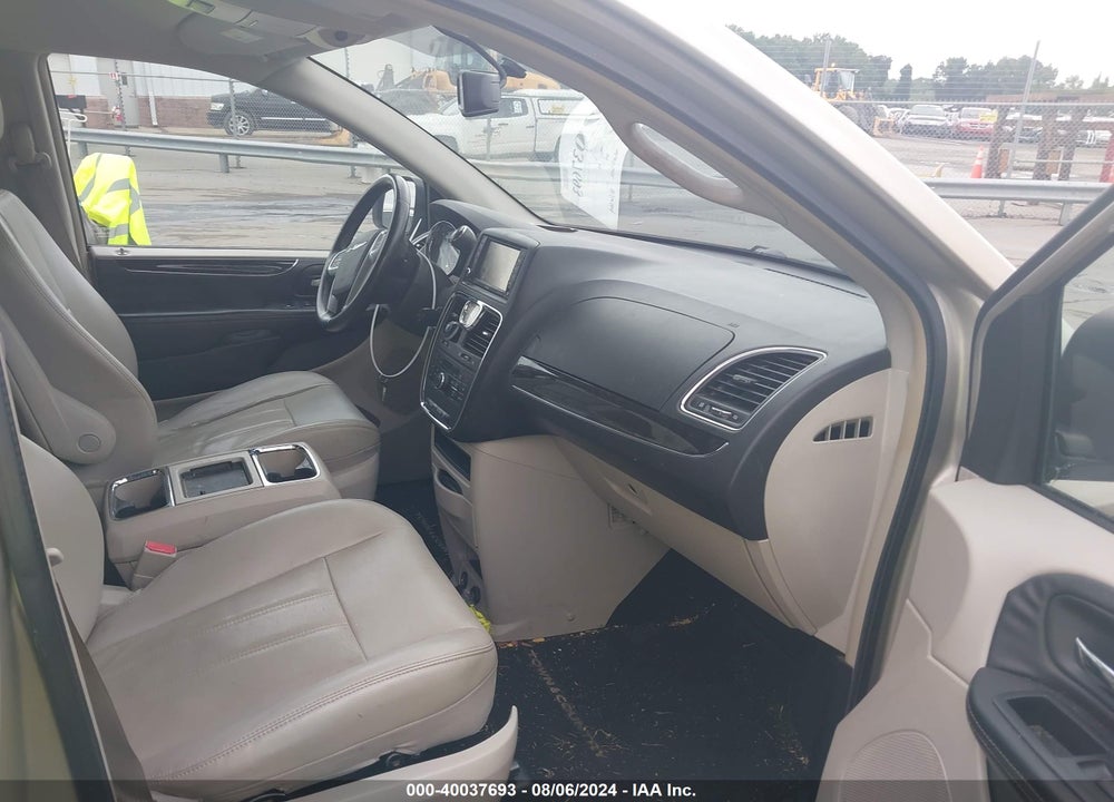 2013 CHRYSLER TOWN & COUNTRY VIN: 2C4RC1BG6DR631216