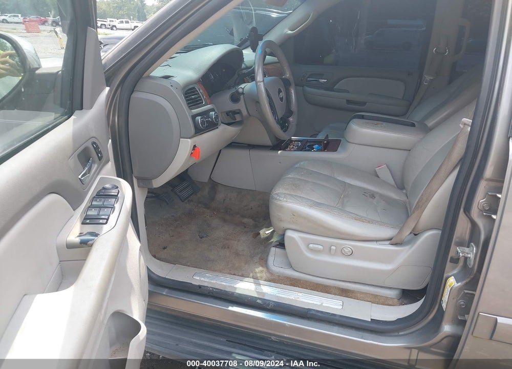 2007 CHEVROLET TAHOE LTZ VIN: 1GNFK13047J255543