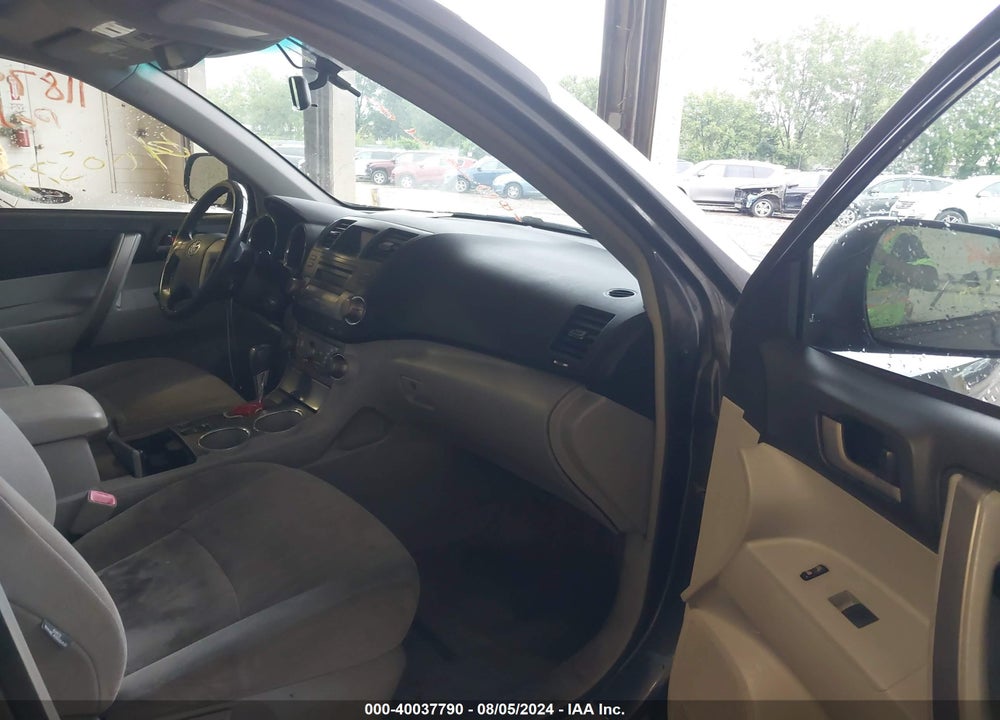 2008 TOYOTA HIGHLANDER SPORT VIN: JTEES43A782041751