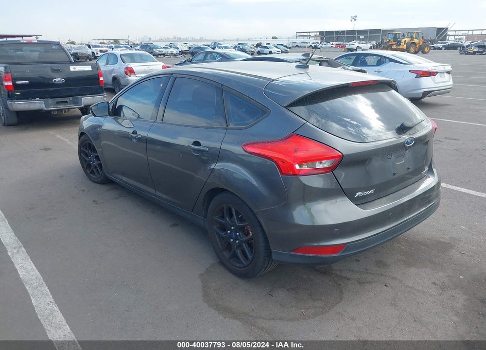 2015 FORD FOCUS SE VIN: 1FADP3K26FL285863