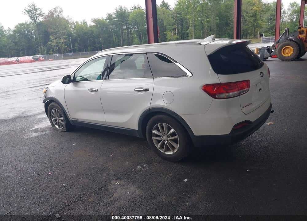 2016 KIA SORENTO 3.3L LX VIN: 5XYPGDA52GG012313