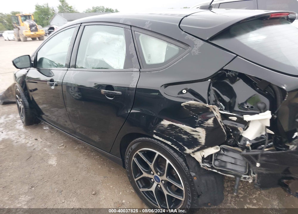 2017 FORD FOCUS SEL VIN: 1FADP3M27HL247462
