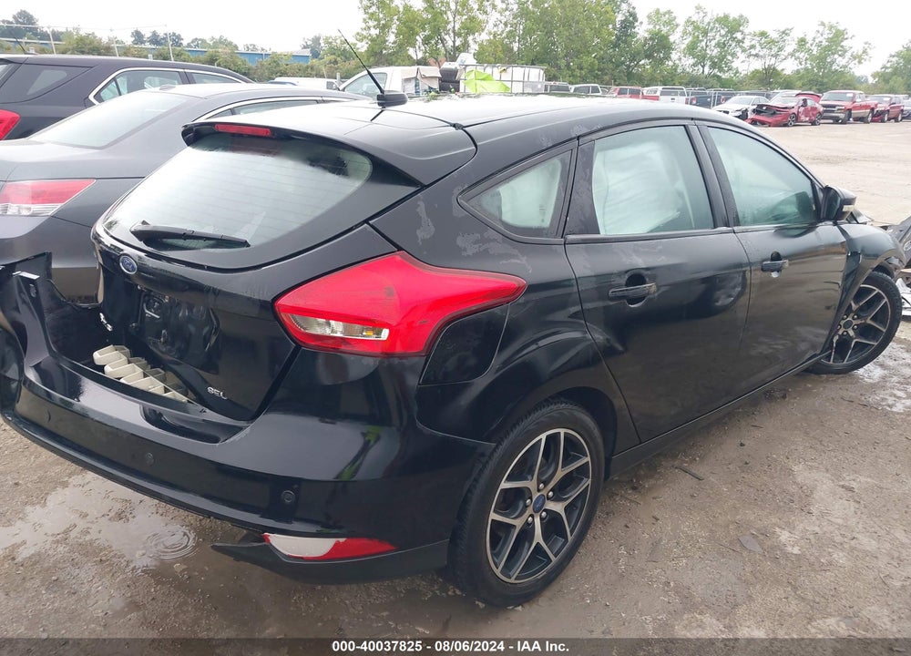 2017 FORD FOCUS SEL VIN: 1FADP3M27HL247462