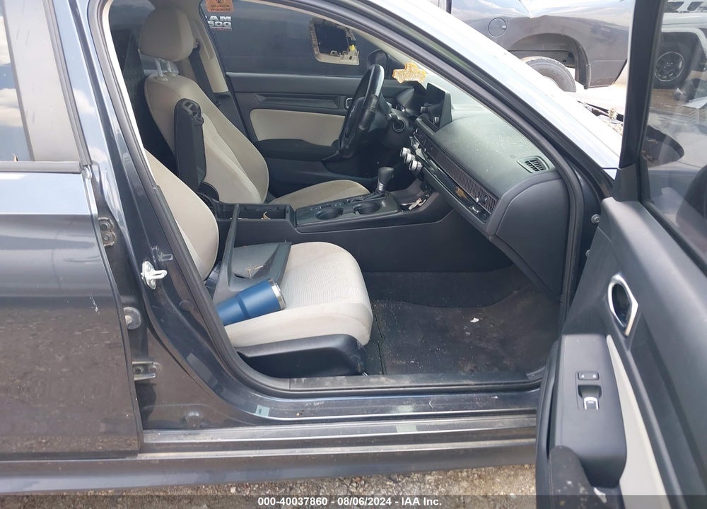 2022 HONDA CIVIC LX VIN: 2HGFE2F27NH518661
