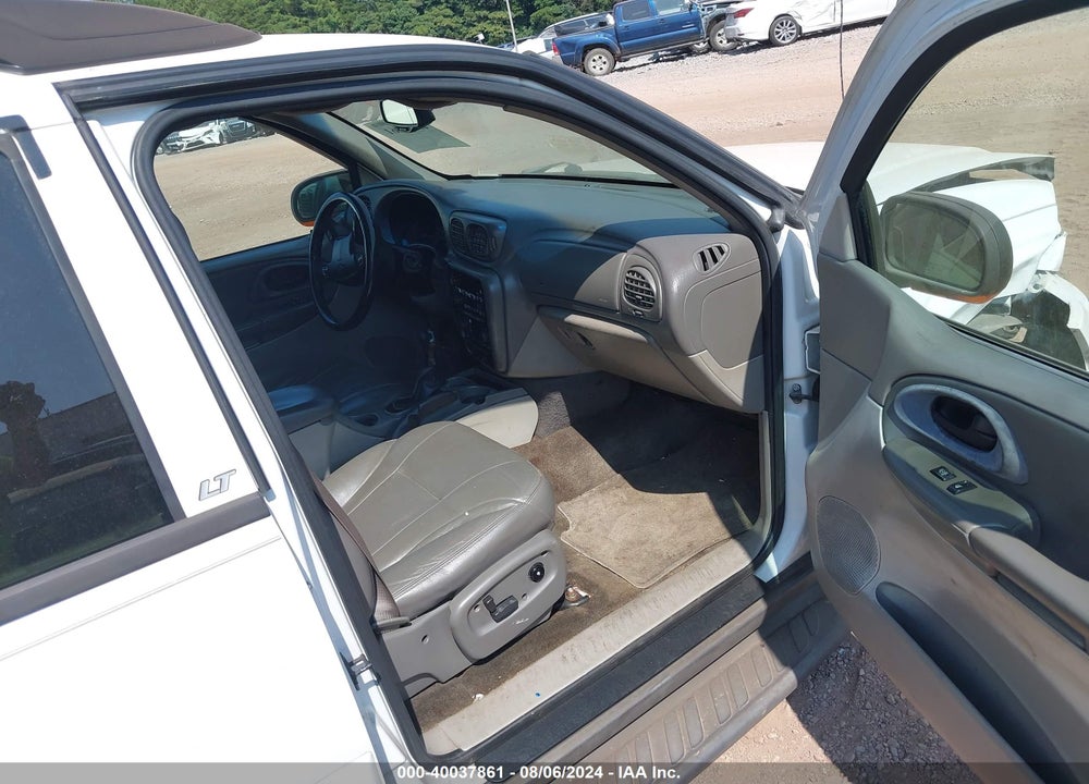 2003 CHEVROLET TRAILBLAZER EXT LT VIN: 1GNES16S836122791
