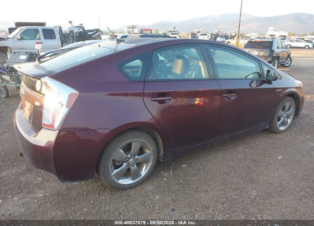 2013 TOYOTA PRIUS THREE SE VIN: JTDKN3DU8D5590076