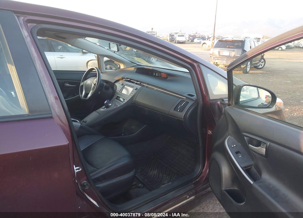 2013 TOYOTA PRIUS THREE SE VIN: JTDKN3DU8D5590076