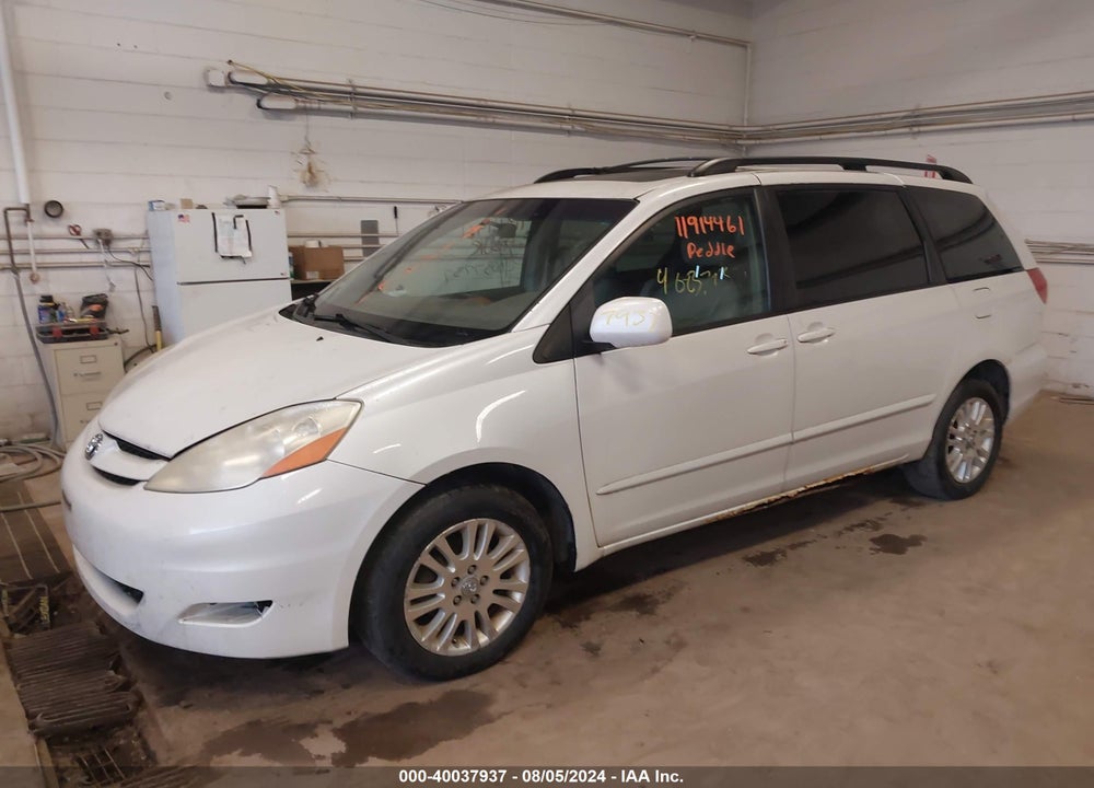 2008 TOYOTA SIENNA XLE VIN: 5TDBK22C18S017467