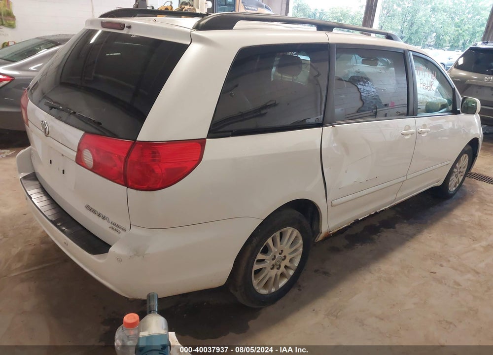 2008 TOYOTA SIENNA XLE VIN: 5TDBK22C18S017467
