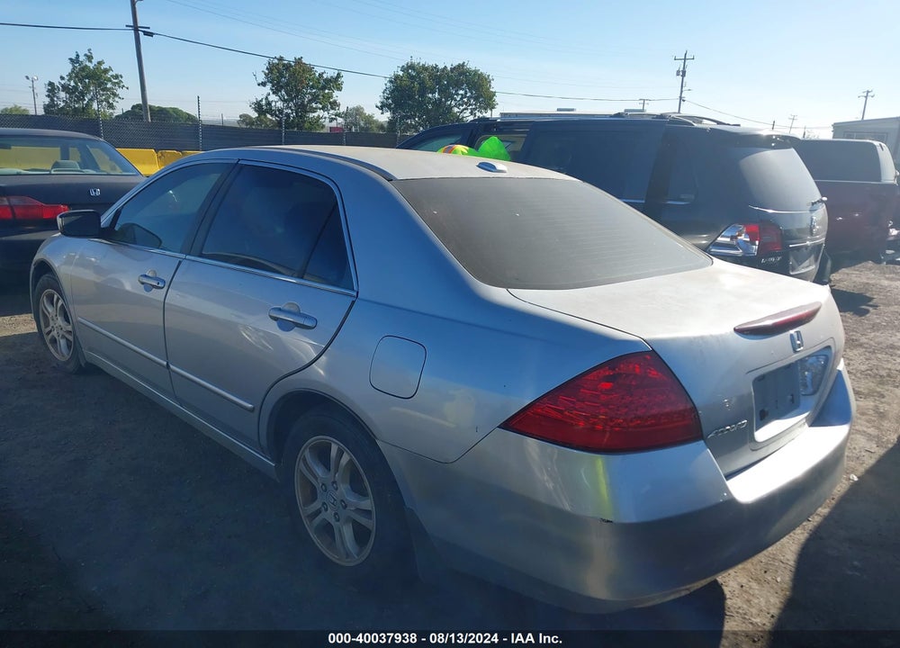 2007 HONDA ACCORD 2.4 EX VIN: 1HGCM56837A137080