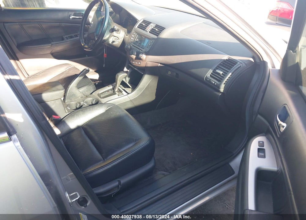 2007 HONDA ACCORD 2.4 EX VIN: 1HGCM56837A137080