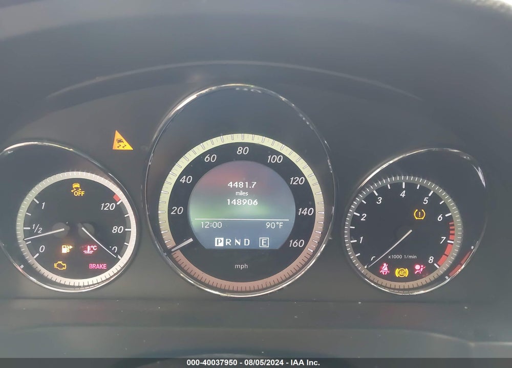 2011 MERCEDES-BENZ C 300 LUXURY/SPORT VIN: WDDGF5EB9BA509530