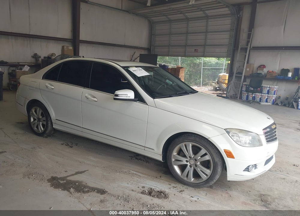 2011 MERCEDES-BENZ C 300 LUXURY/SPORT VIN: WDDGF5EB9BA509530