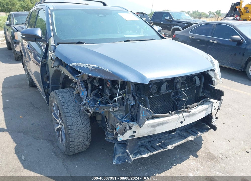2017 TOYOTA HIGHLANDER HYBRID XLE VIN: 5TDJGRFH2HS022558