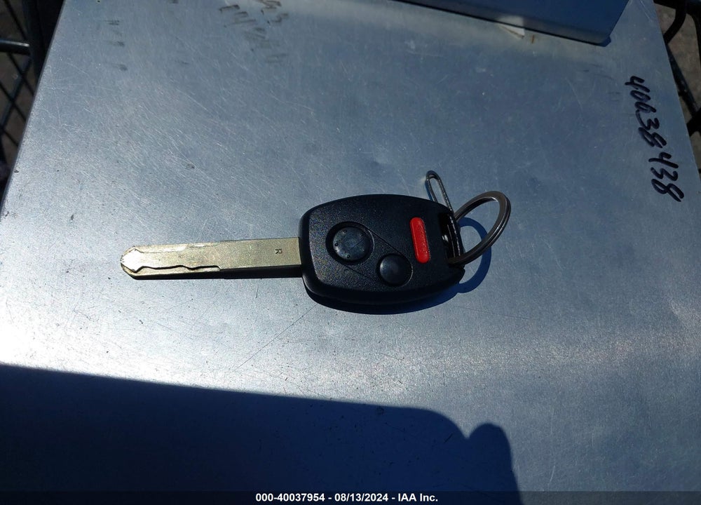 2006 HONDA PILOT EX-L VIN: 5FNYF28556B042381