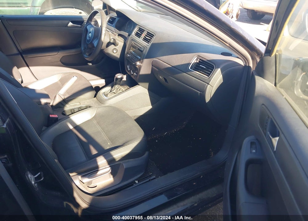 2012 VOLKSWAGEN JETTA 2.5L SE VIN: 3VWDP7AJ8CM026065