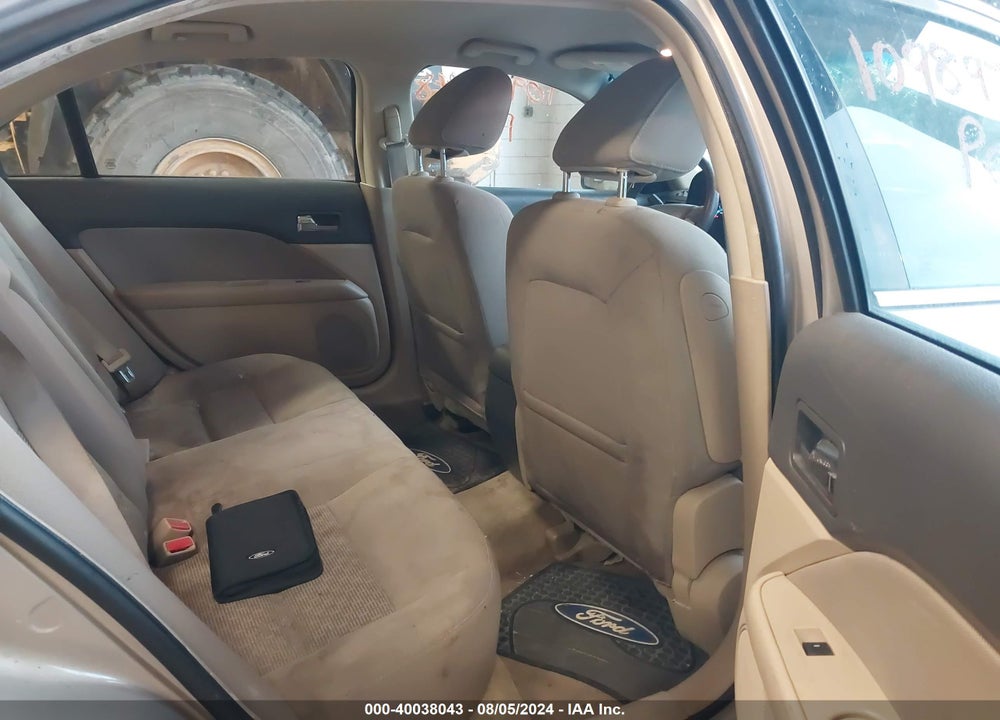 2010 FORD FUSION SE VIN: 3FAHP0HA7AR156460