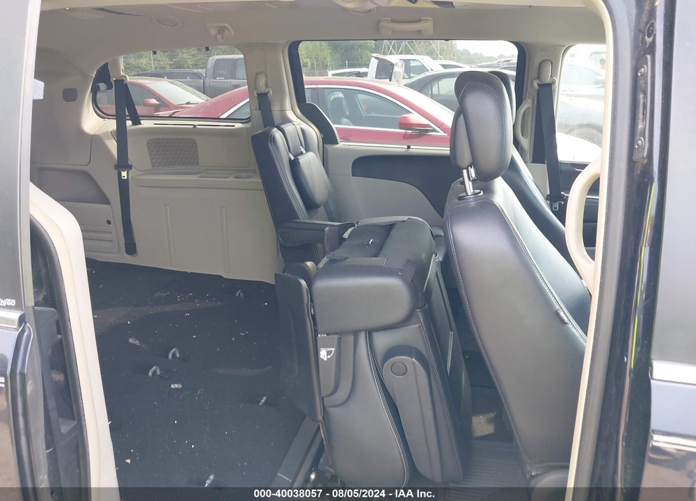 2011 CHRYSLER TOWN & COUNTRY TOURING-L VIN: 2A4RR8DG7BR667959
