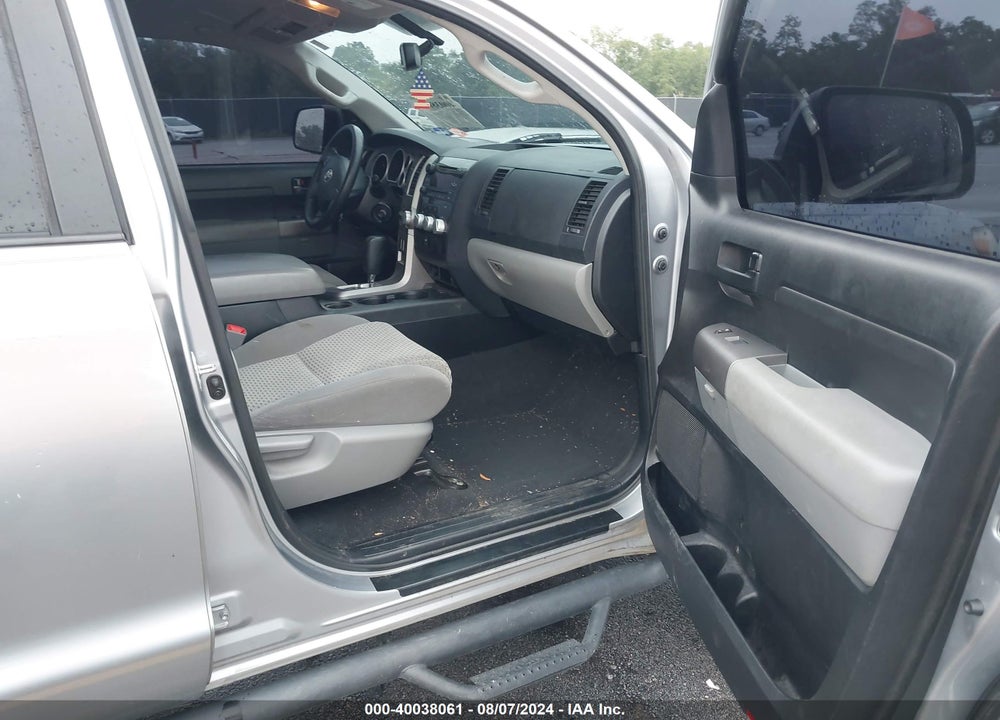 2013 TOYOTA TUNDRA GRADE 5.7L V8 VIN: 5TFDW5F16DX321552