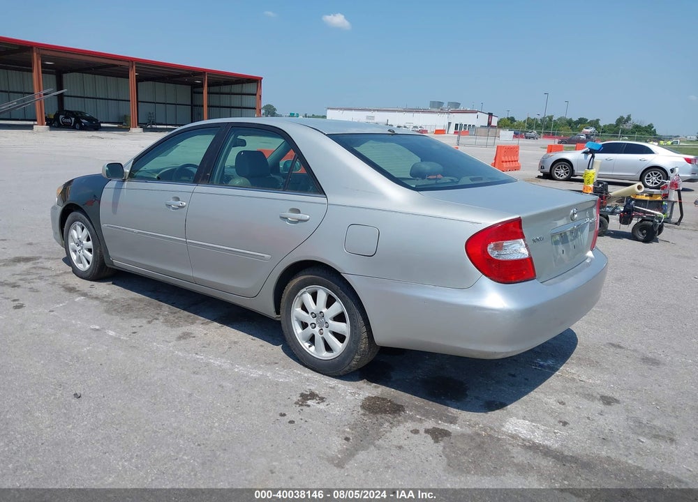 2004 TOYOTA CAMRY XLE VIN: 4T1BE32K04U276540