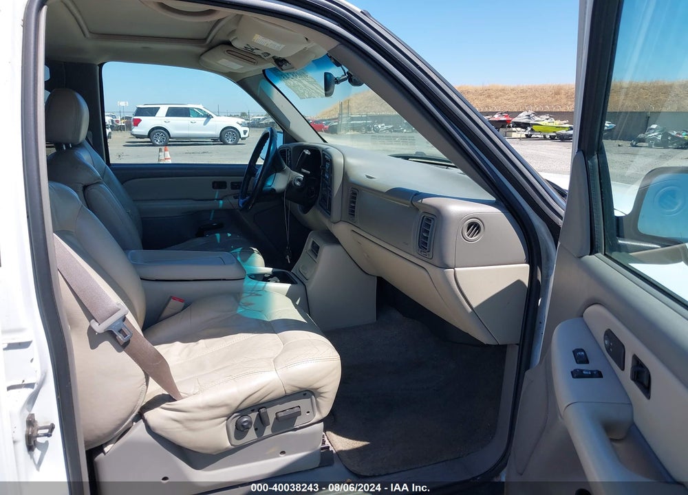 2002 CHEVROLET SUBURBAN 1500 LT VIN: 3GNFK16T42G267109