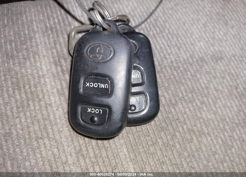 2000 TOYOTA CAMRY LE V6 VIN: JT2BF22K1Y0237232