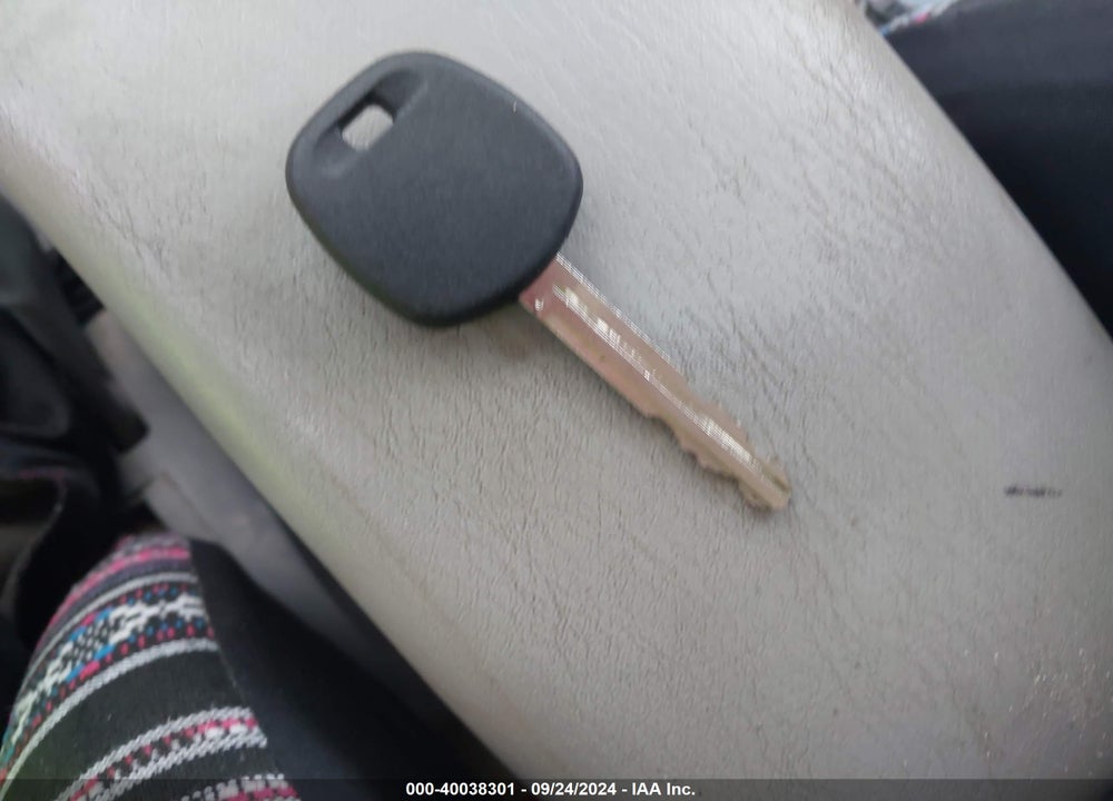 2008 TOYOTA RAV4 VIN: JTMZD33VX86062681