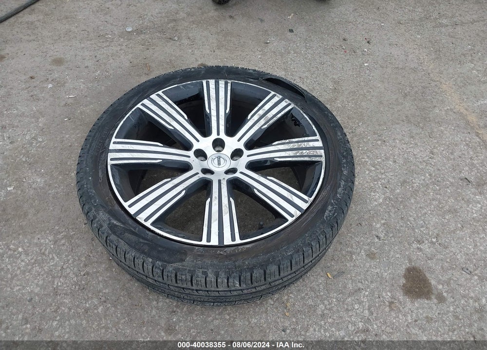 2020 VOLVO XC90 T6 INSCRIPTION 6 PASSENGER VIN: YV4A221L9L1580640