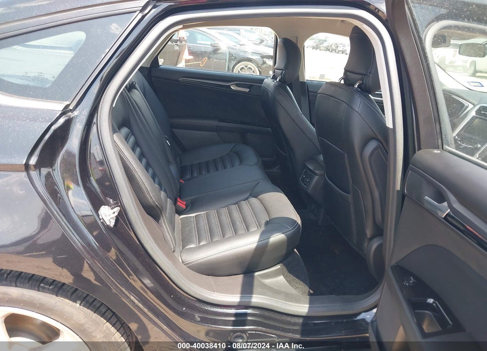 2015 FORD FUSION SE VIN: 3FA6P0HD2FR135542