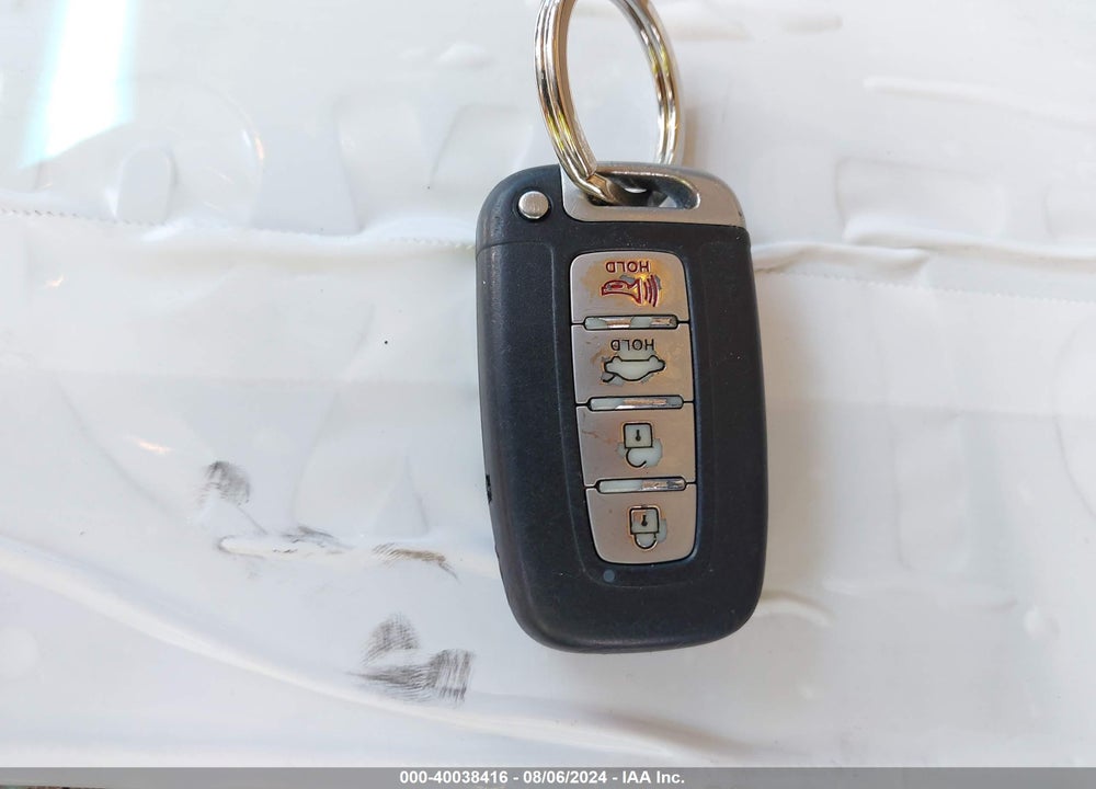 2012 HYUNDAI ELANTRA LIMITED (ULSAN PLANT) VIN: KMHDH4AE4CU200478