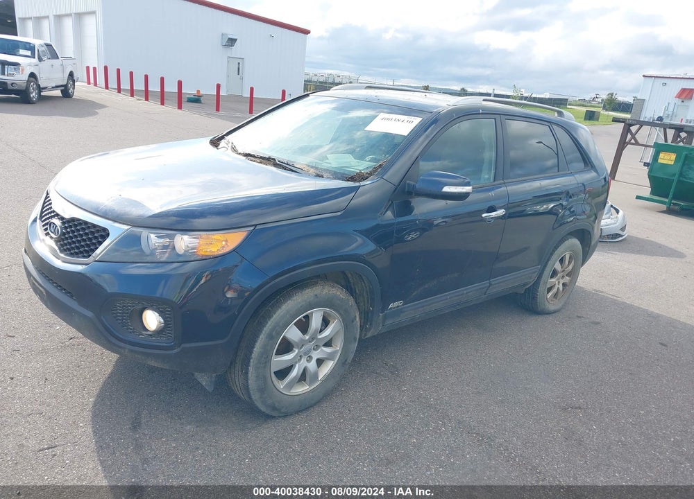 2013 KIA SORENTO LX VIN: 5XYKTCA63DG352171