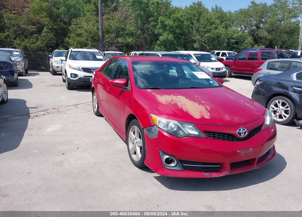 2014 TOYOTA CAMRY SE VIN: 4T1BF1FK5EU811620