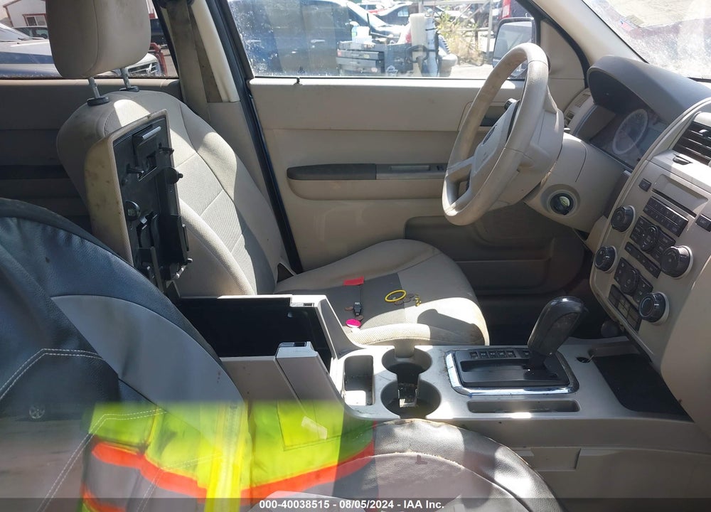 2008 FORD ESCAPE XLT VIN: 1FMCU93128KE00065