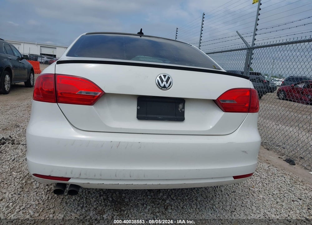 2014 VOLKSWAGEN JETTA 1.8T SE VIN: 3VWD17AJ4EM370285