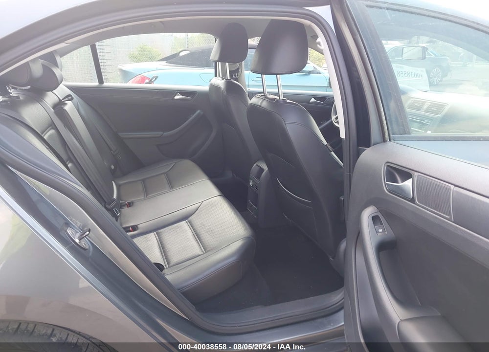 2014 VOLKSWAGEN JETTA 1.8T SE VIN: 3VWD17AJ8EM312082