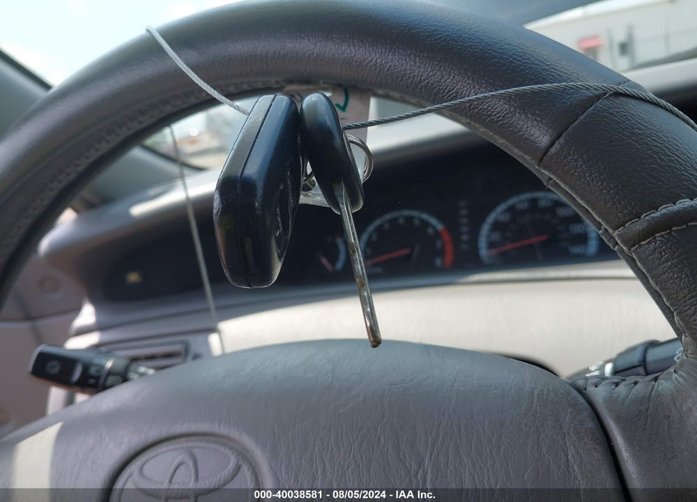 2000 TOYOTA AVALON XLS VIN: 4T1BF28B0YU102374
