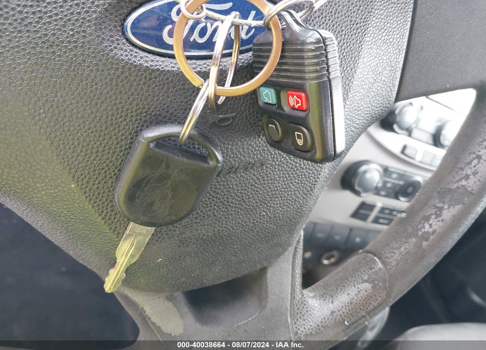 2010 FORD FOCUS SE VIN: 1FAHP3FN1AW284813