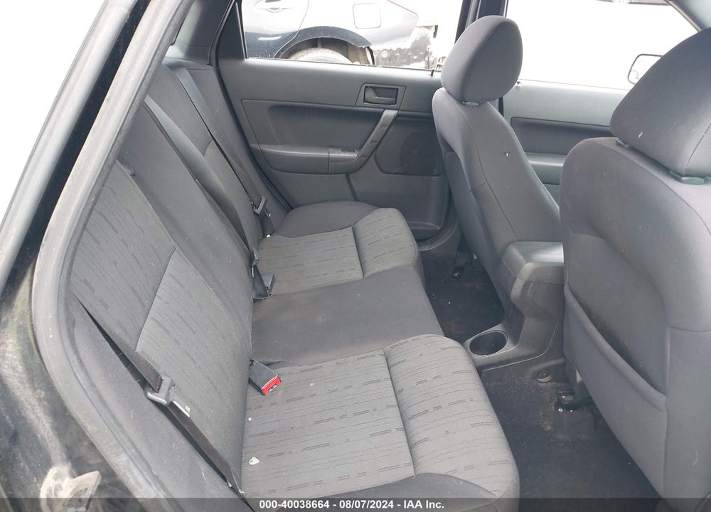 2010 FORD FOCUS SE VIN: 1FAHP3FN1AW284813